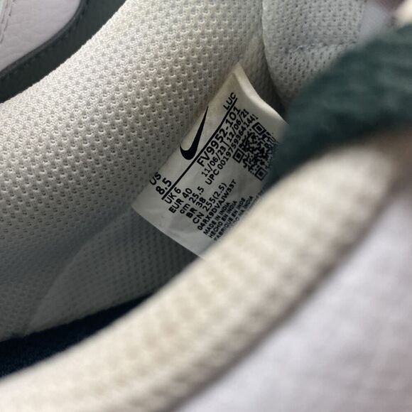 Nike Court Vision Low Womens Size 8.5 White Vintage Green FV9952-101 - Picture 9 of 9